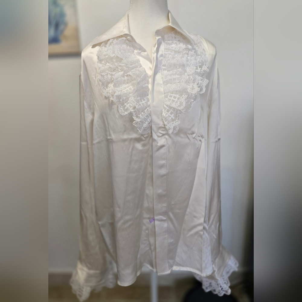 Woman blouse